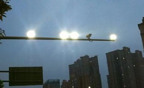 抓拍閃光燈太刺眼？豐上光電來解決！